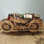 Drveni motor s prikolicom