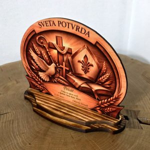 Poklon za Svetu potvrdu – trajna uspomena za krizmanika