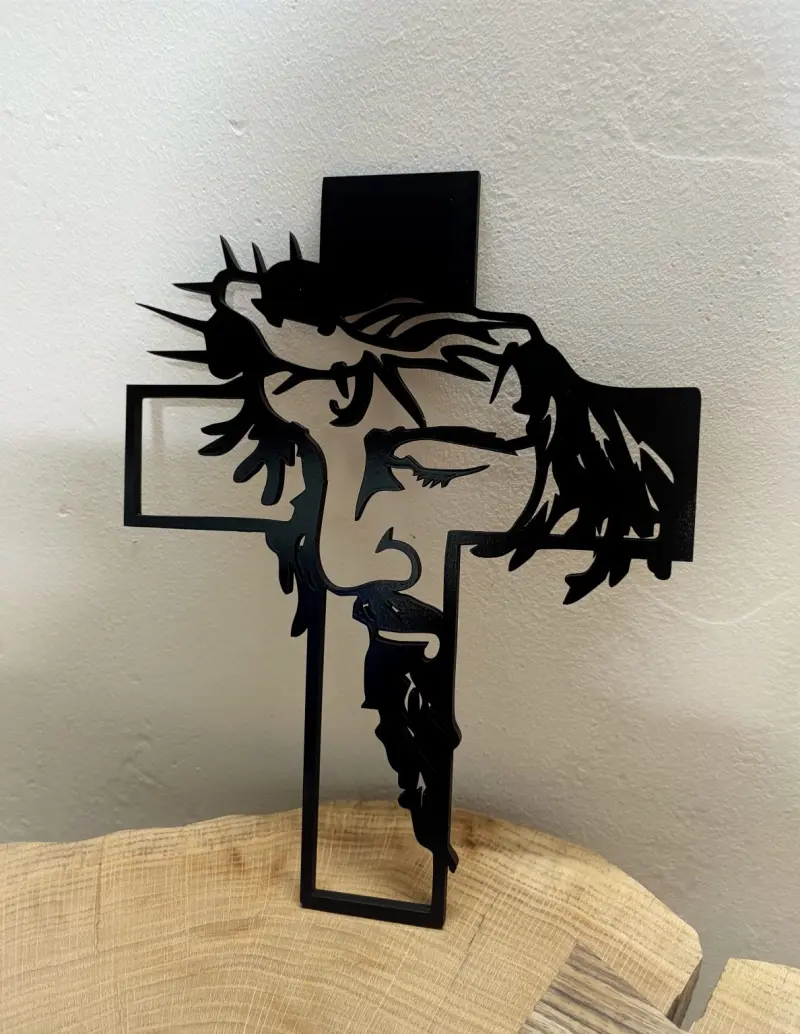 Križ Isus s krunom Križ Isus s krunom