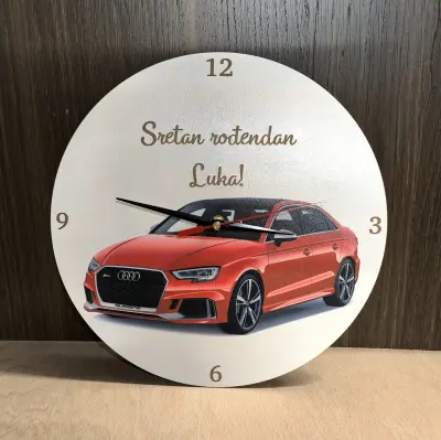 Zidni sat AUTO